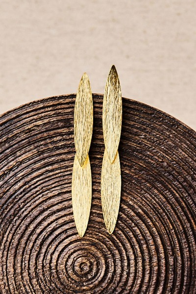 Pendientes Hojas alargadas de Latón con Baño de Oro