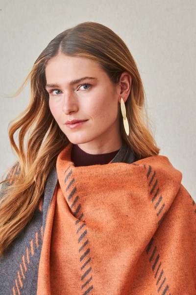 Pendientes Hojas alargadas de Latón con Baño de Oro