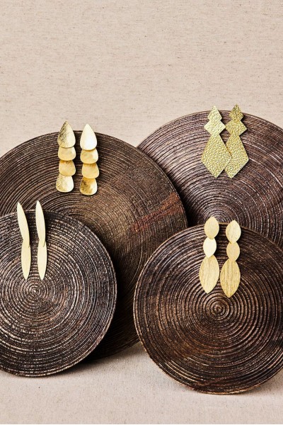 Pendientes Hojas alargadas de Latón con Baño de Oro