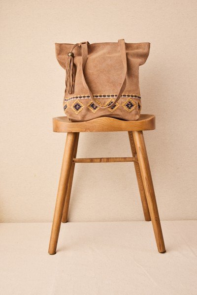 Bolso Shopper de Piel con Bordado Étnico