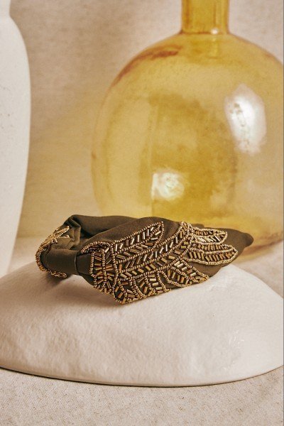 Diadema bordada hojas