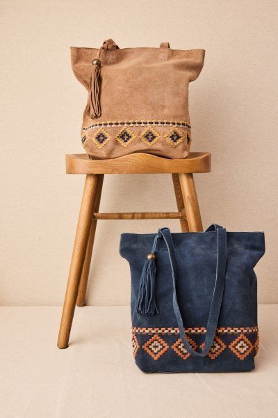 Bolso Shopper de Piel con Bordado Étnico