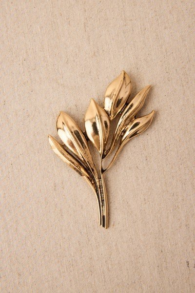 Broche hoja