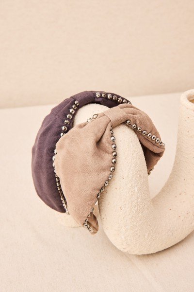 Diadema ribete tachuelas
