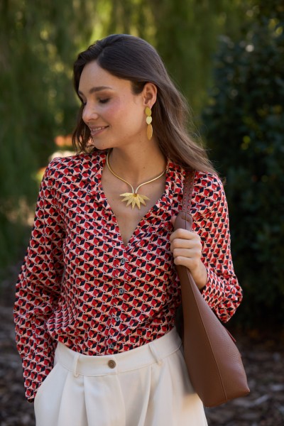 Blusa con estampado de cubos 