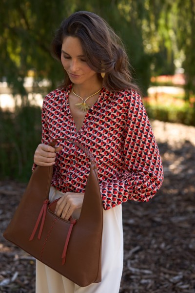 Blusa con estampado de cubos 