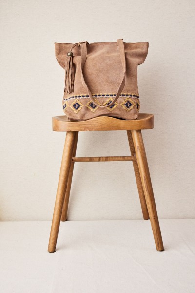 Bolso Shopper de Piel con Bordado Étnico