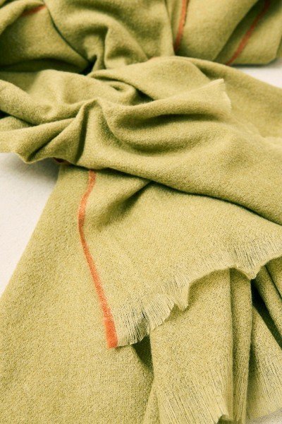 Fular Liso con Ribete