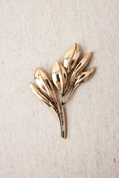 Broche hoja