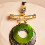 Collar con Colgante Circular Asta Verde