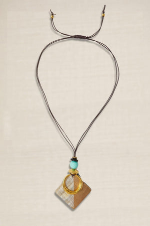 Collar Largo Colgante Asta y Resina Celeste