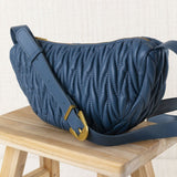 Bolso Plisado Medialuna Azul