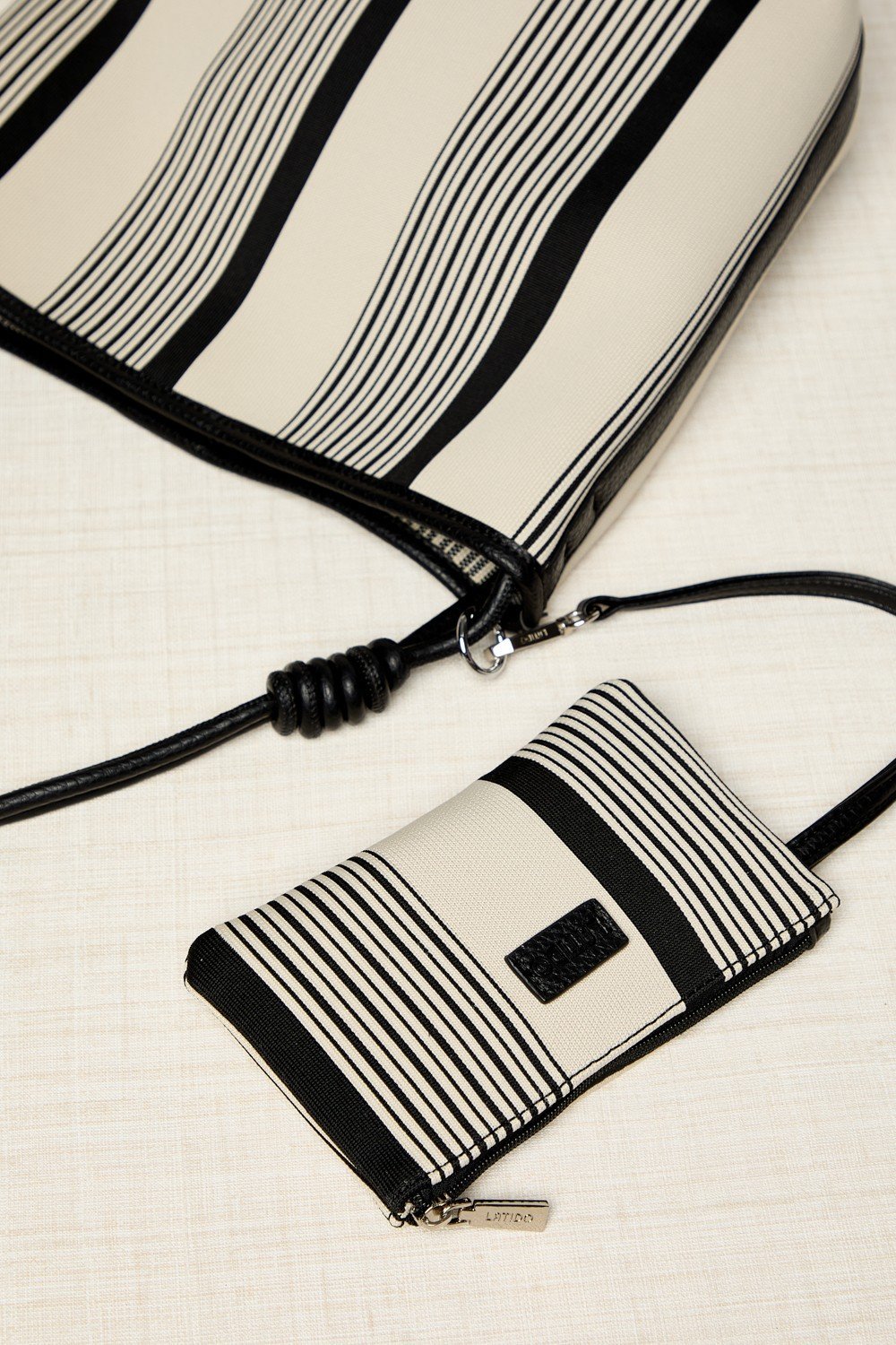 Bolso Maxi Shopper Rayas Negro