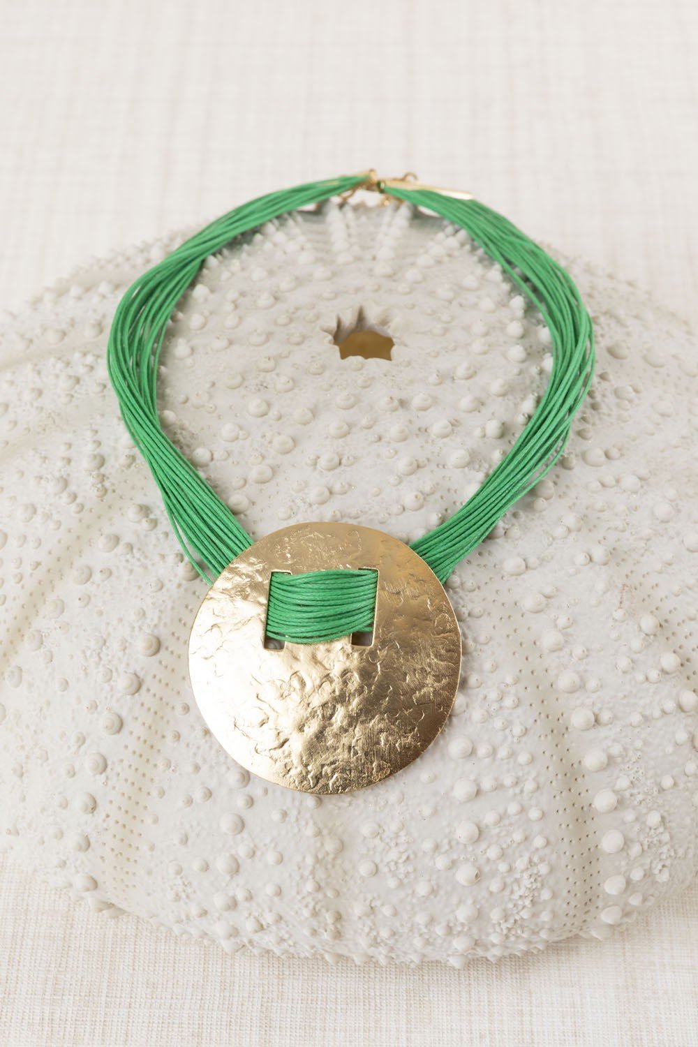 Collar Cordón y Medallón Verde