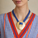 Collar Cordón y Medallón Azul
