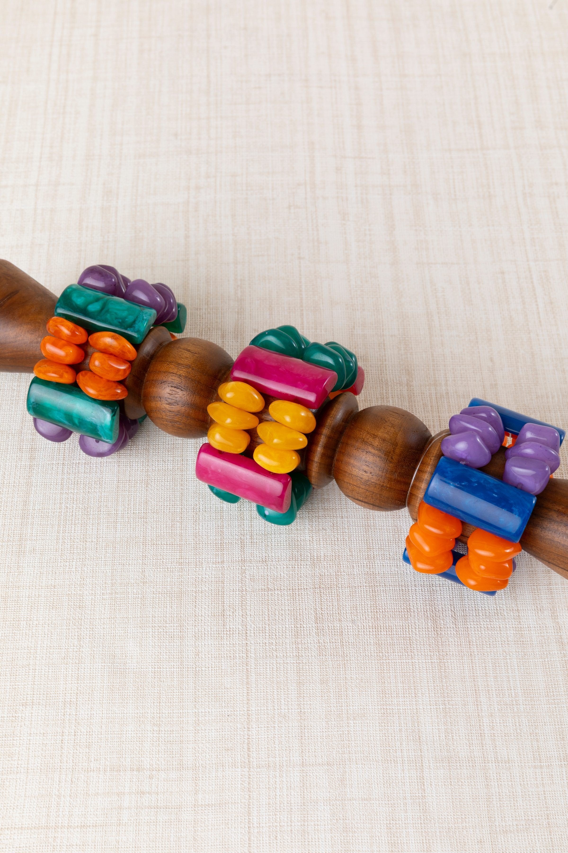 Pulsera Resinas Colores Fucsia