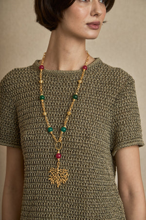 Collar Corto Piedras y Colgante Forma Coral