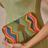 Clutch Bordado Hilos Y Resinas Verde