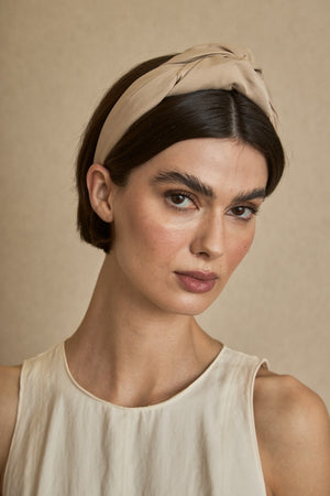 Diadema Lisa Nudo Beige