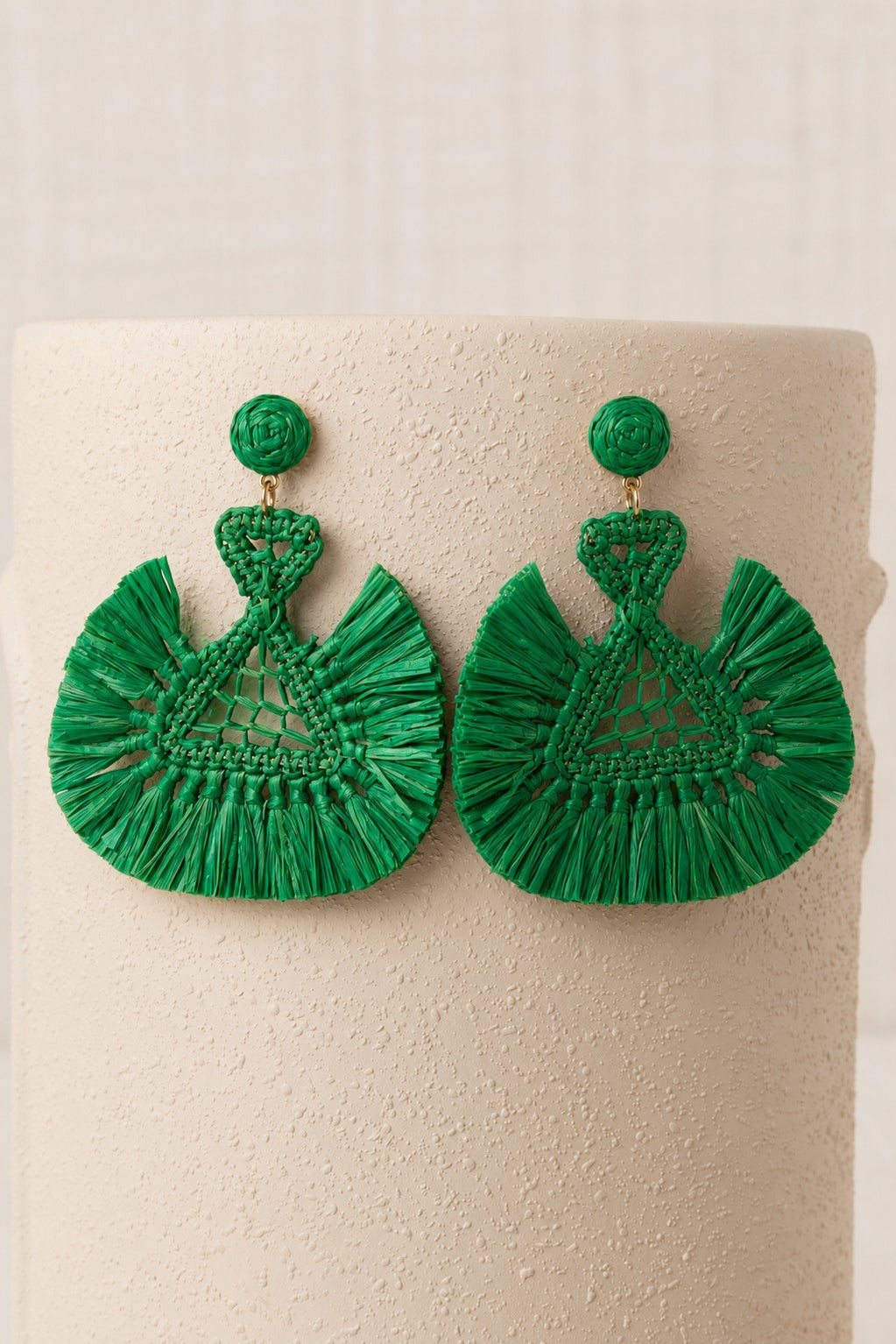 Pendiente Rafia Triangular Verde