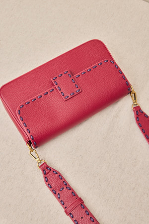 Bolso Solapa Ribete Croche Burdeos