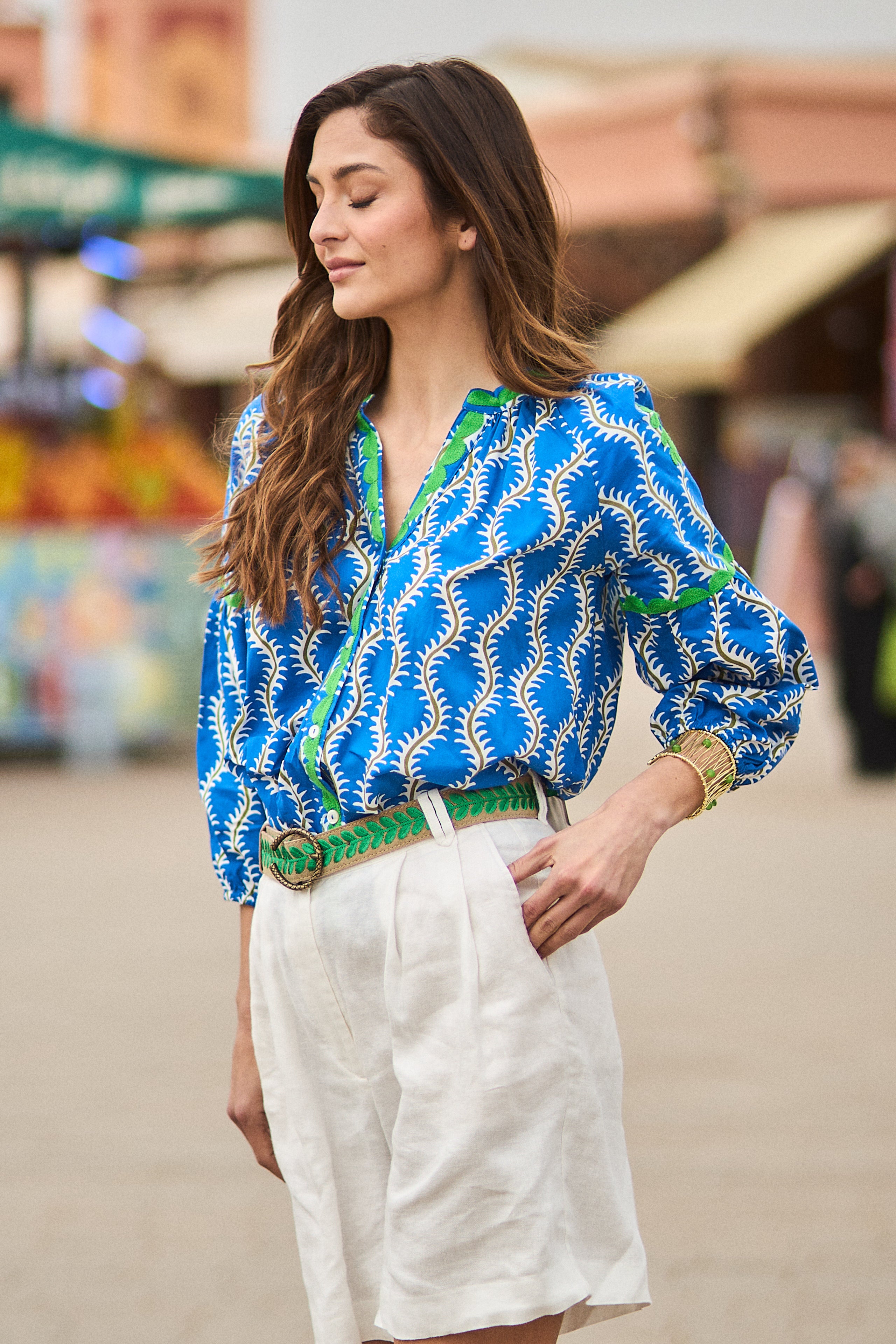 Blusa Ondas Bordada Azul