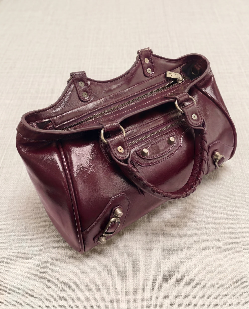 Bolso City Tachuelas Burdeos
