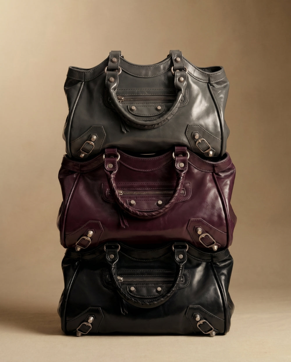 Bolso City Tachuelas Burdeos