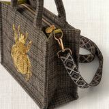 Bolso Tote Bordado Escarabajo Gris