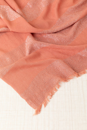 Fular Rayado con Lurex Rosa