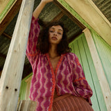 Blusa Ondas Bordada Fucsia