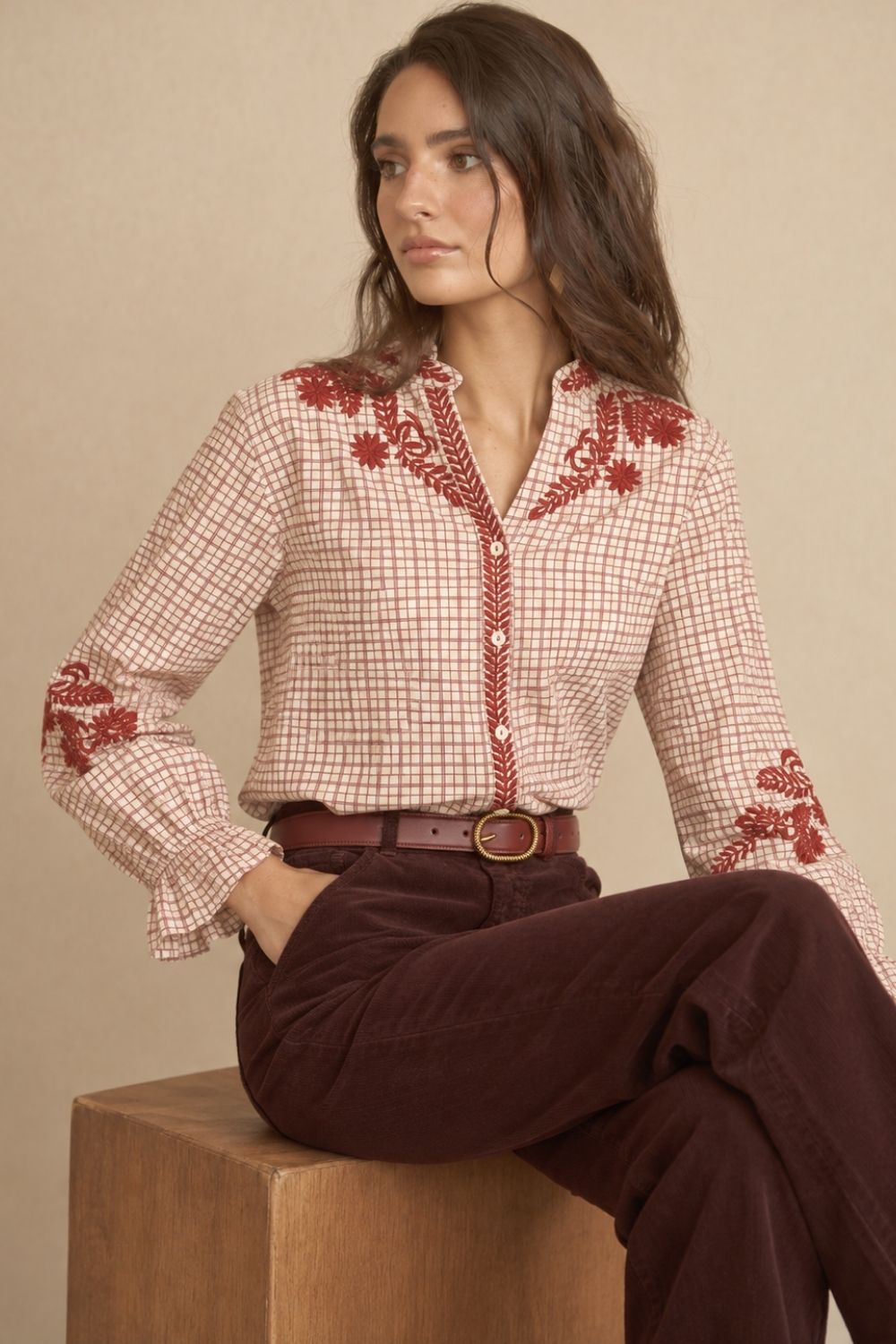 Blusa Cuadros Bordada Burdeos
