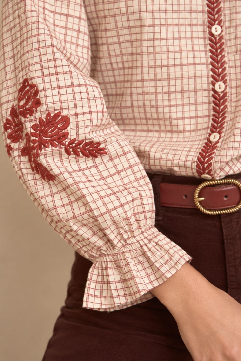 Blusa Cuadros Bordada Burdeos