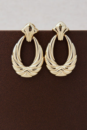 Pendiente aro ovalado labrado con relieve Oro