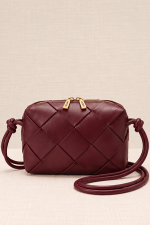 Bolso Trenzado Bandolera Burdeos