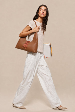Bolso con Gran Asa Urban Beige