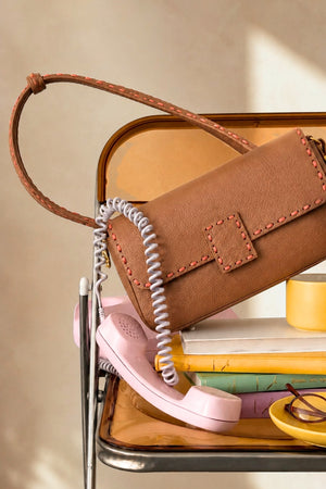 Bolso Solapa con Ribete Croché Beige