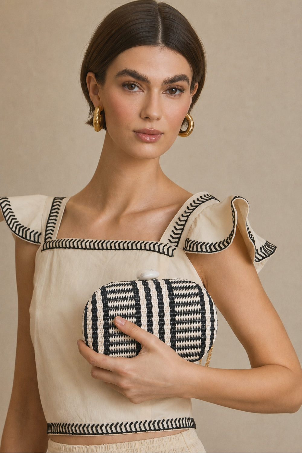 Bolso Clutch Rafia Oval Negro