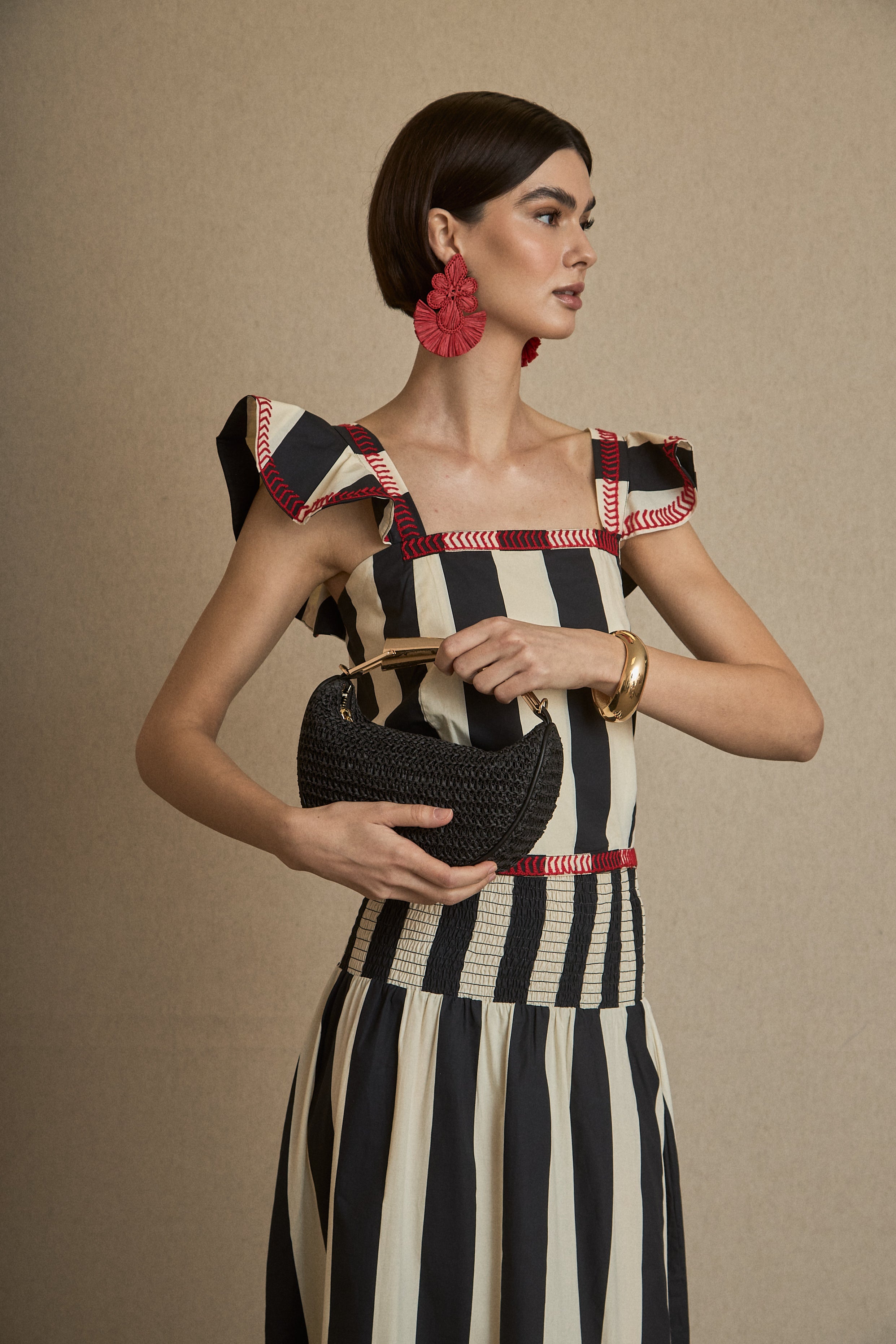 Conjunto Top-Falda con Bordado Rojo