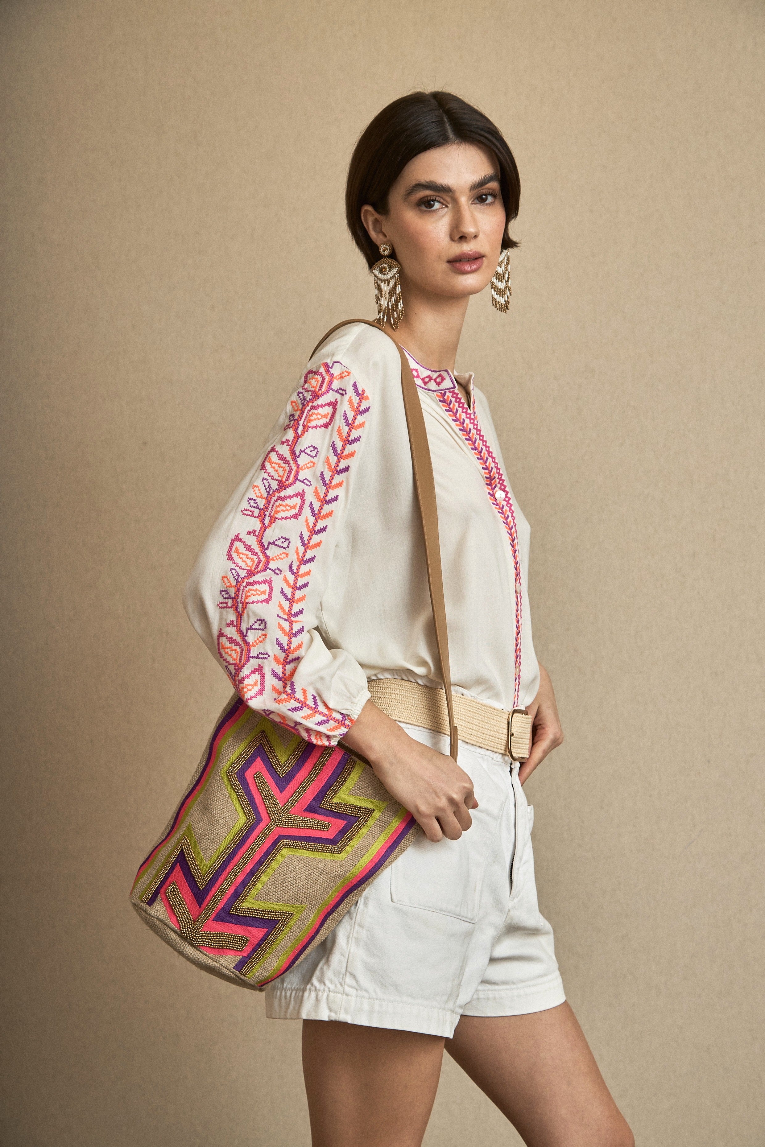 Blusa Bordado Hojas Fucsia