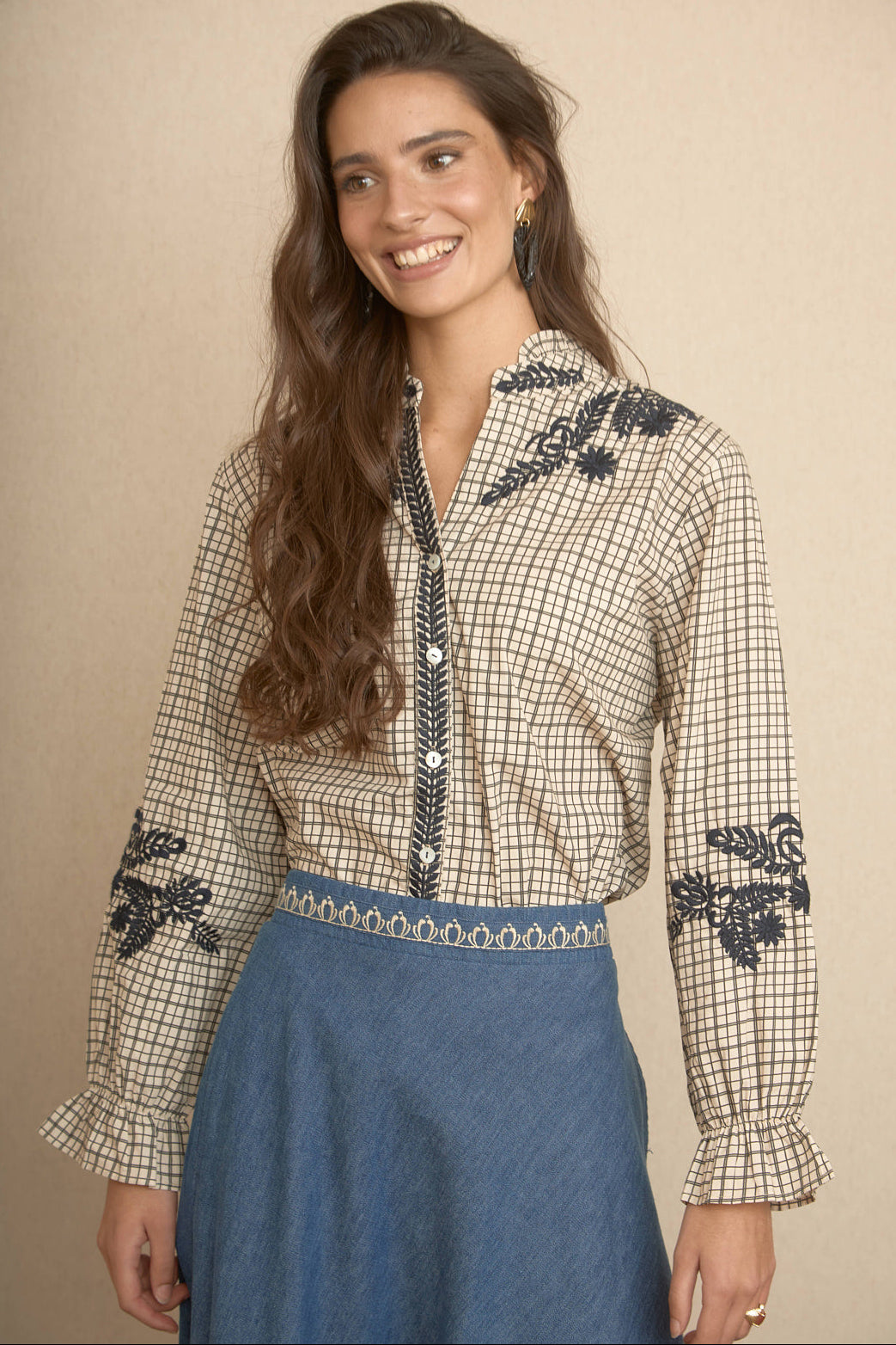 Blusa Cuadros Bordada Azul