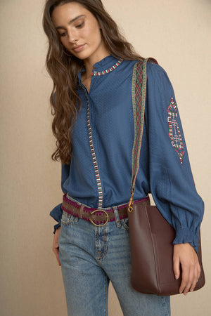 Blusa con Bordado Boho Azul